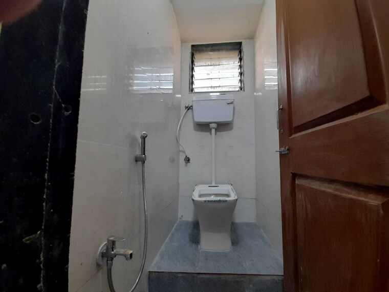 Bathroom, goregaon east 1 Bedroom 477 Sq.Ft. Apartment In Goregaon East Mumbai 10706151