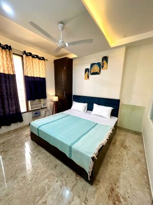 Bedroom in 1 BHK Builder Floor at Sector 40 – for Rent
