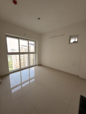 Bedroom in 1 BHK Apartment at Lodha Amara, Kolshet Road – for Rent