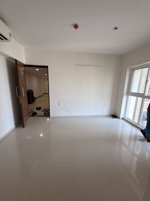 Hall in 1 BHK Apartment at Lodha Amara, Kolshet Road – for Rent