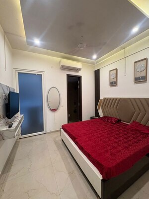 Bedroom in 3 BHK Builder Floor at Sector 61 – for Rent