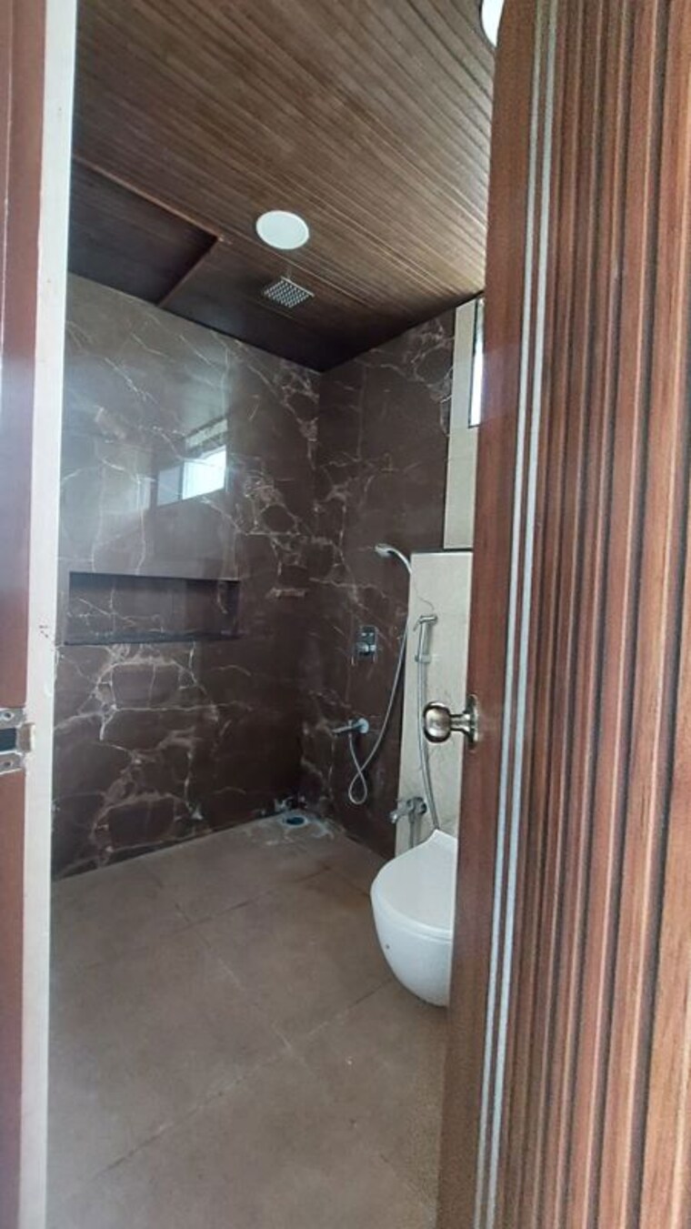 Bathroom, lanco-hills-apartments 3 Bedroom 1800 Sq.Ft. Apartment In Manikonda Hyderabad 10706168