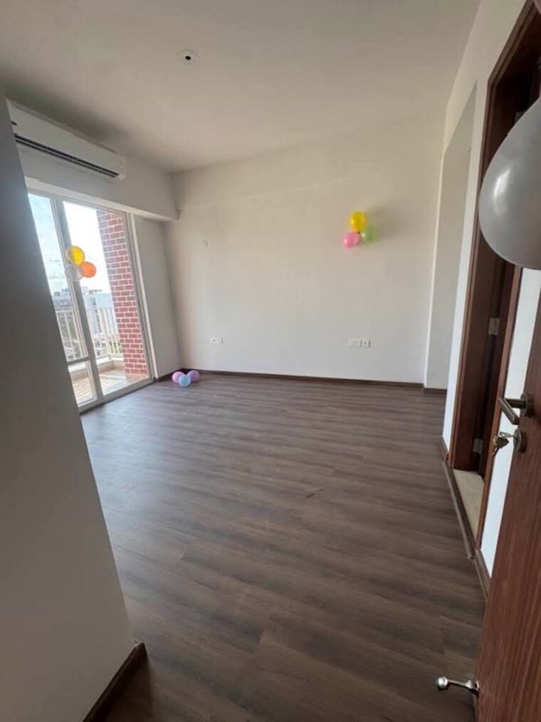 Room, bptp-amstoria 3 Bedroom 181 Sq.Yd. Apartment In Sector 102 Gurgaon 10706270