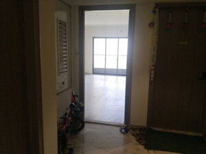 Room in 2 BHK Apartment at Matunga East – for Sale