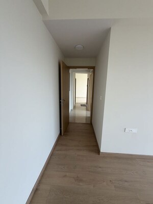 Room in 2 BHK Apartment at Kumar Sophronia Byculla, Byculla – for Rent