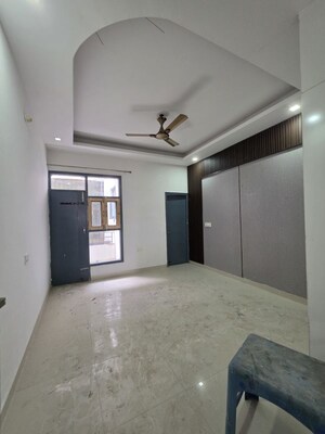 Room in 3 BHK Apartment at Gazipur – for Sale