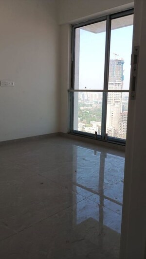 Room in  Apartment at Shiv Apartments Matunga, Matunga – for Sale