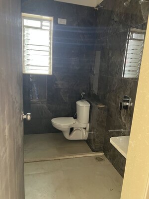 Bathroom in 2 BHK Apartment at Tangent Sumati Heights, Matunga – for Sale