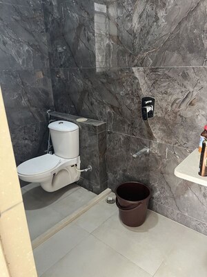 Attached Bathroom in 2 BHK Apartment at Tangent Sumati Heights, Matunga – for Sale