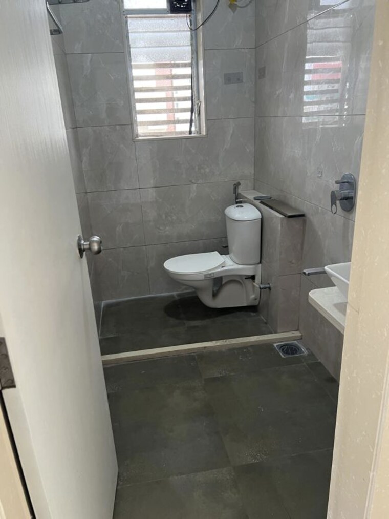 Bathroom, tangent-sumati-heights 2 Bedroom 743 Sq.Ft. Apartment In Matunga Mumbai 10706350