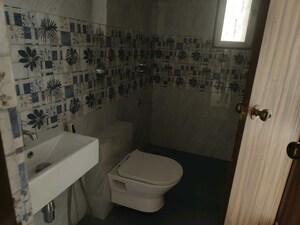 Bathroom in 2 BHK Apartment at Earth Classic, Matunga – for Sale