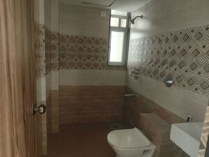 Bathroom in 2 BHK Apartment at Earth Classic, Matunga – for Sale