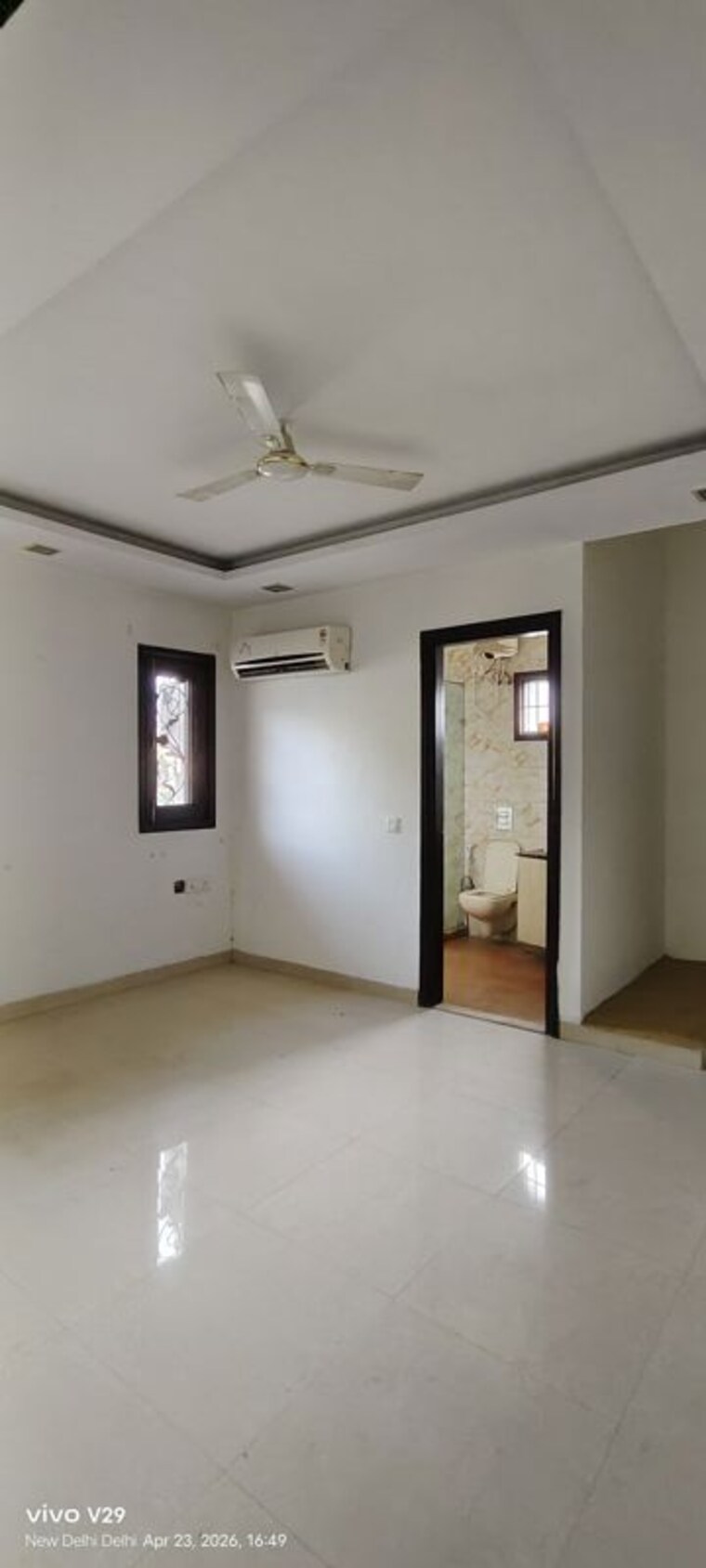 Room, pamposh enclave 3 Bedroom 255 Sq.Yd. Builder Floor In Pamposh Enclave Delhi 10345779