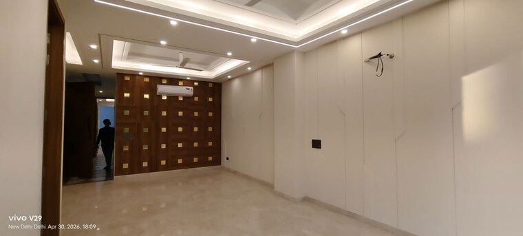 Room, greater kailash i 3 Bedroom 208 Sq.Yd. Builder Floor In Greater Kailash I Delhi 10343789