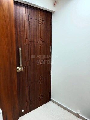 Room in 3 BHK Apartment at NG Grand Plaza, Ghansoli – for Rent