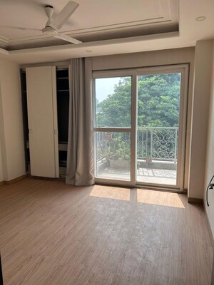 Room in 3 BHK Builder Floor at Greater Kailash I – for Rent