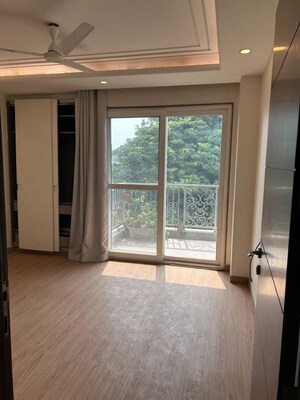 Room in 3 BHK Builder Floor at Greater Kailash I – for Rent