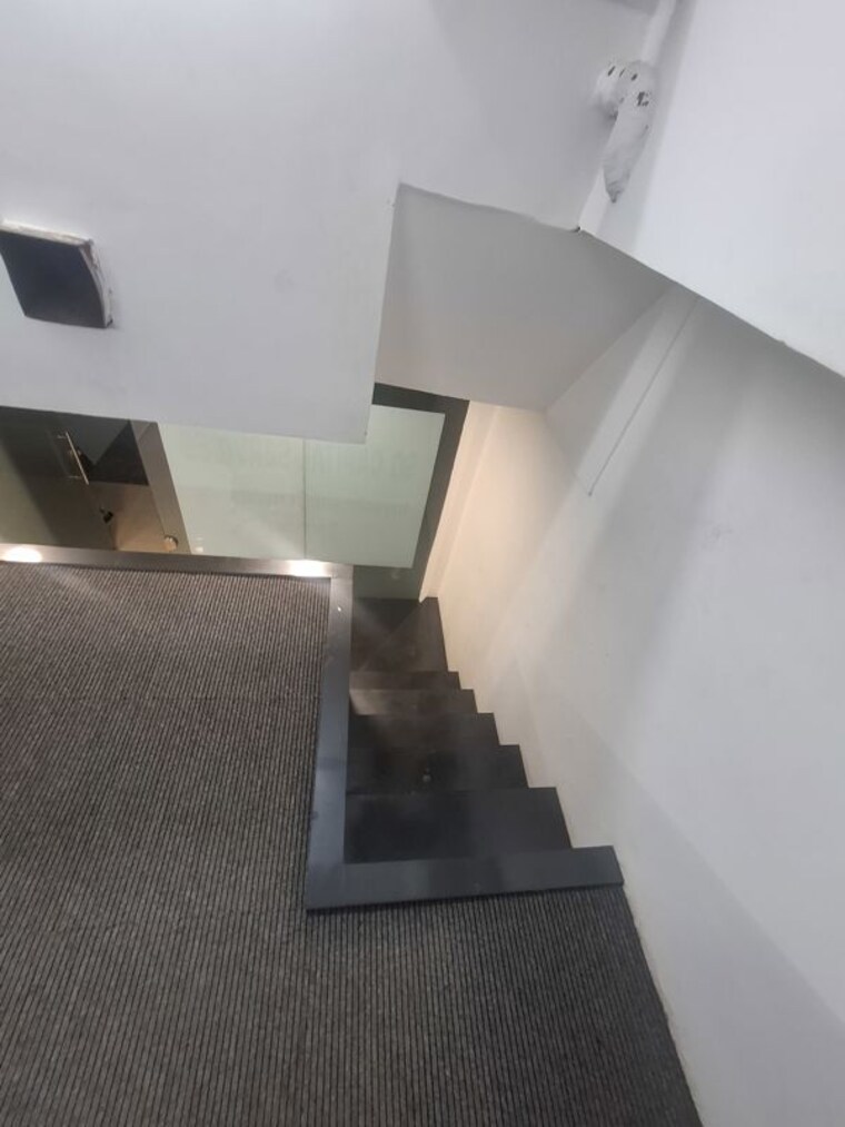 undefined, netaji subhash place Commercial Office Space 400 Sq.Ft. In Netaji Subhash Place Delhi 10706517