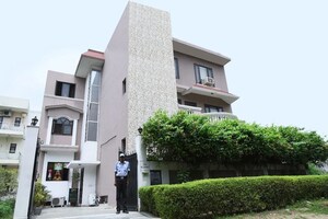  Pg – Exterior View View at Sushant Lok I - for Rent