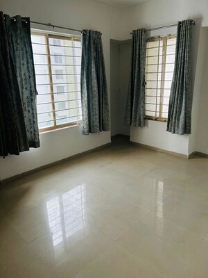 Room in 2 BHK Apartment at Giriraj Maxima, Wakad – for Rent