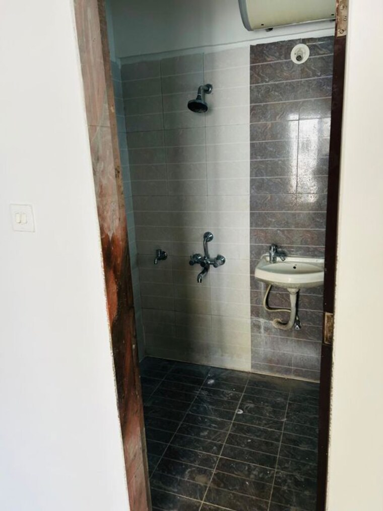 Bathroom, giriraj-maxima 2 Bedroom 1270 Sq.Ft. Apartment In Wakad Pune 10706530