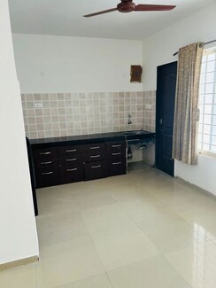 2 BHK Apartment For Rent in Giriraj Maxima