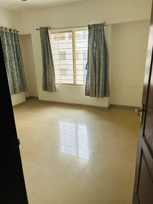 Room in 2 BHK Apartment at Giriraj Maxima, Wakad – for Rent