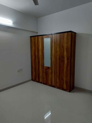 Room in 2 BHK Apartment at Sukhada Apartment Aundh, Aundh – for Rent
