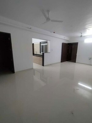 Room in 2 BHK Apartment at Sukhada Apartment Aundh, Aundh – for Rent