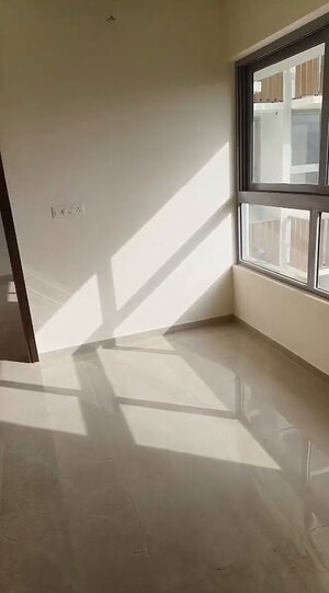 Room in 1 BHK Apartment at Piramal Vaikunth, Balkum Pada – for Sale