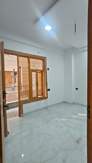 Room in 3 BHK Villa at Sindhuja Greens, Sector 10 Greater Noida – for Sale