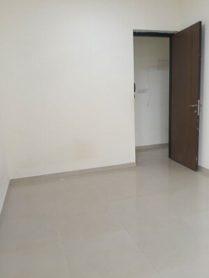 Room in 2 BHK Apartment at Rustomjee Elanza, Malad West – for Rent