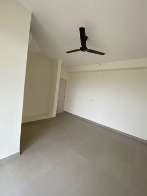 Furnished Amenities in 5 BHK Apartment at BPTP Park Prime, Sector 66 – for Rent