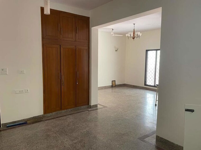 Room, rbc-ii 6 Bedroom 6000 Sq.Ft. Builder Floor In Sushant Lok I Gurgaon 10706607