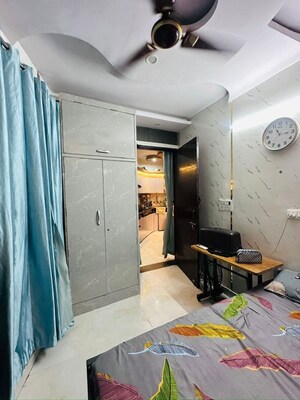 Team Area in 2 BHK Builder Floor at Dwarka Mor – for Rent