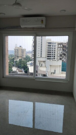 Room in 2 BHK Apartment at Pratham 5TH Element, Andheri West – for Rent