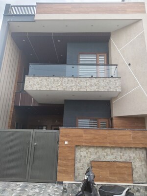 4 BHK Independent House For Sale in New Mandi