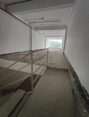  Showroom For Rent in Pp Compound