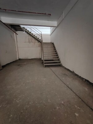 Room in  Showroom at Pp Compound – for Rent
