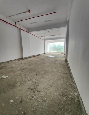 Room in  Showroom at Pp Compound – for Rent