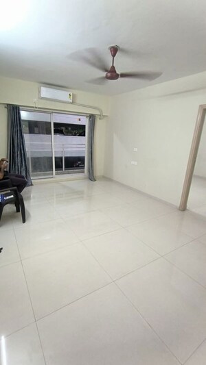 Room in 3 BHK Apartment at Lodha Allura, Worli – for Rent