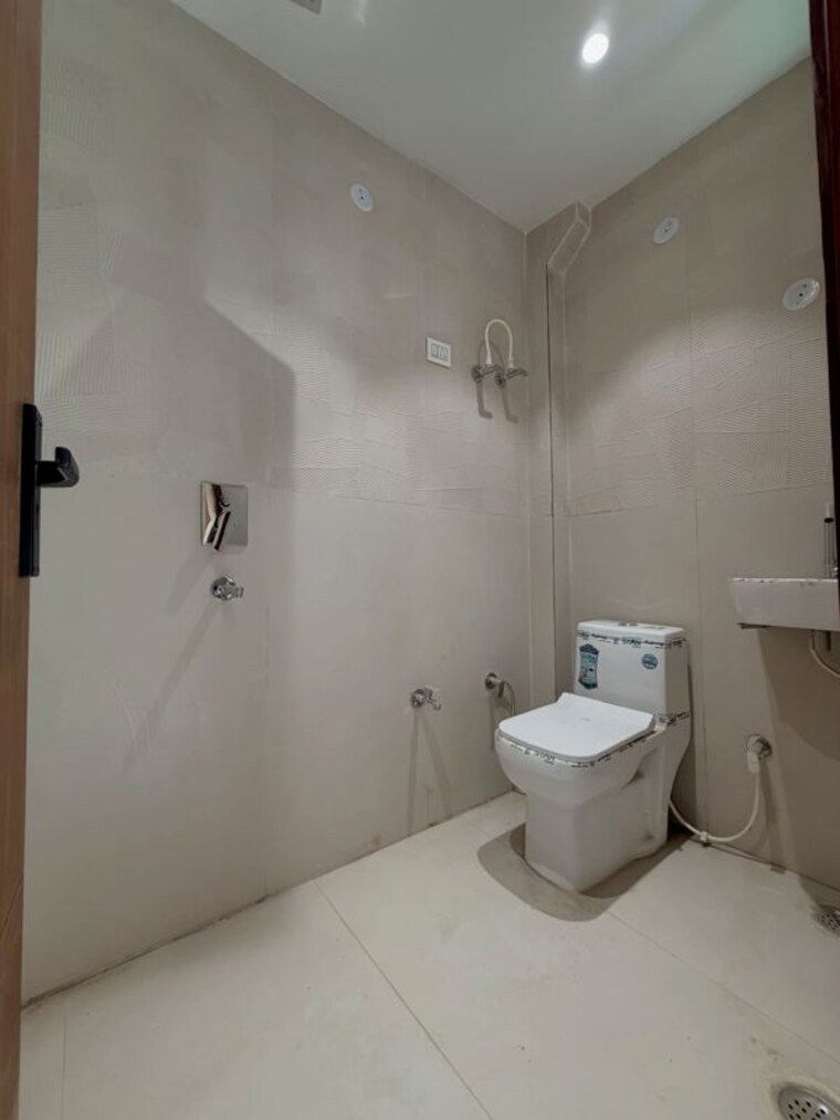 Bathroom, uttam nagar 2 Bedroom 455 Sq.Ft. Builder Floor In Uttam Nagar Delhi 10706725