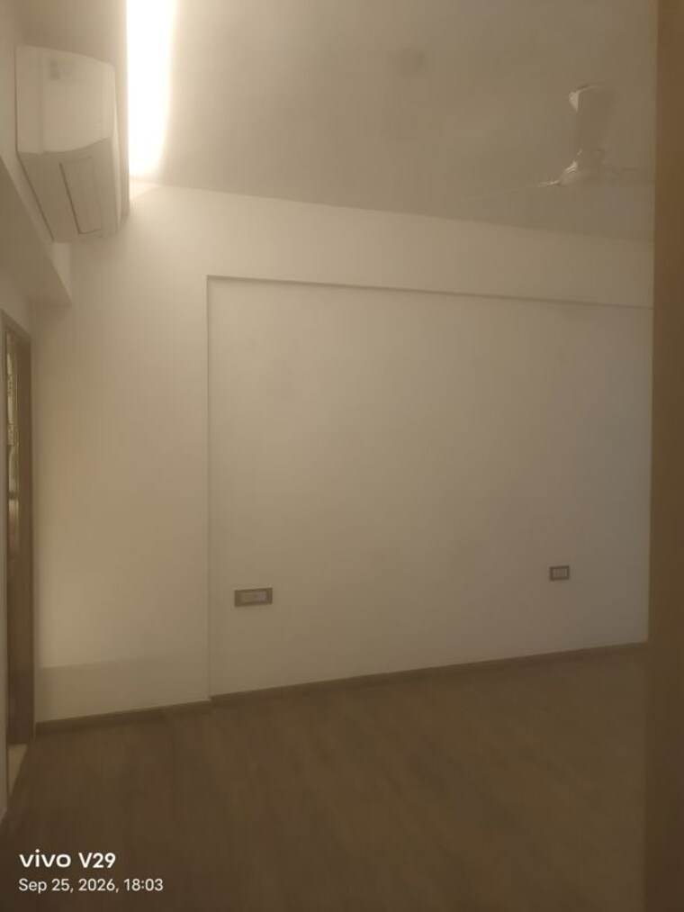 Room, dlf-independent-floors 4 Bedroom 2422 Sq.Ft. Apartment In Dlf City Phase 3 Gurgaon 10706724