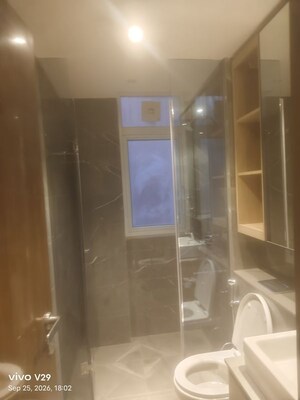 Bathroom in 3.5 BHK Apartment at DLF Independent Floors, Dlf City Phase 3 – for Rent