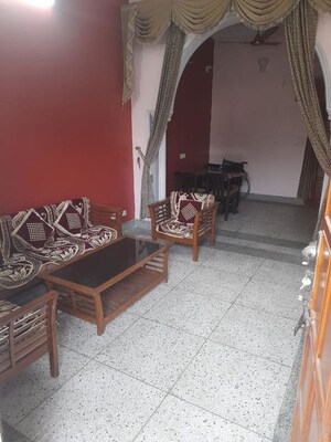 Parking in 2 BHK Independent House at Sector 46 – for Rent