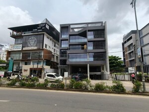  Showroom For Rent in Kaloor
