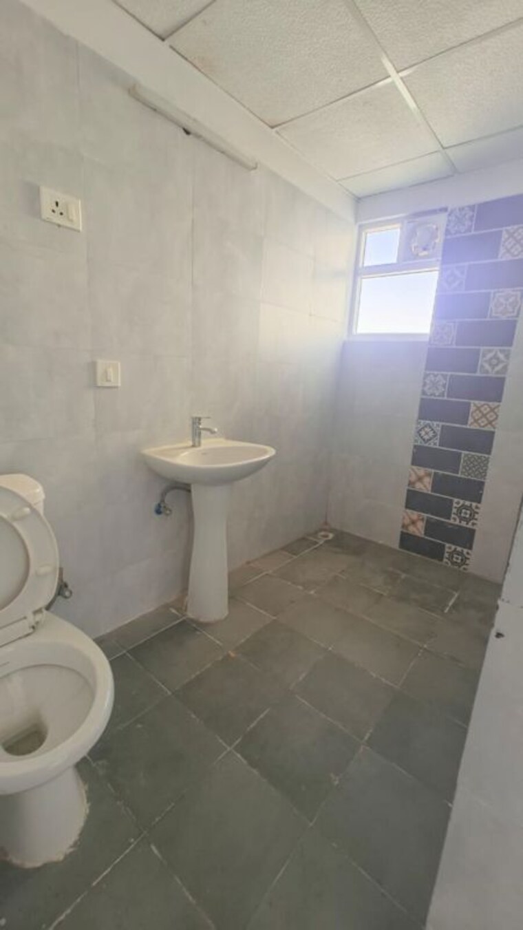 Bathroom, paramount-emotions 3 Bedroom 1160 Sq.Ft. Apartment In Sector 1 Greater Noida Greater Noida 10706794