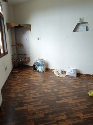 Parking in 2 BHK Independent House at Manimajra – for Rent