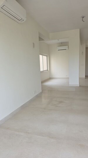 Bathroom in 3 BHK Builder Floor at BPTP Amstoria, Sector 102 – for Sale
