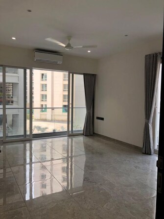 3 BHK +  1700 Sq.Ft. Apartment in DLF Capital Greens Phase I And II